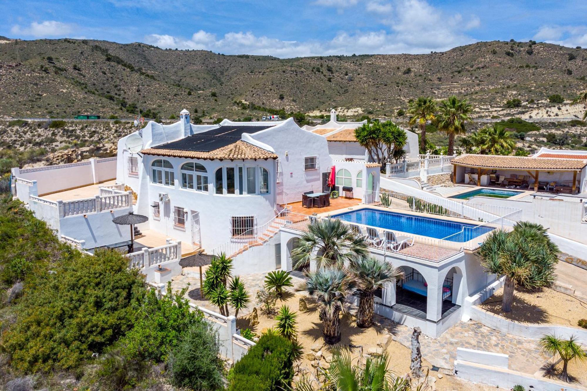 הוילה אל קאמפיו Casa Madronos מראה חיצוני תמונה