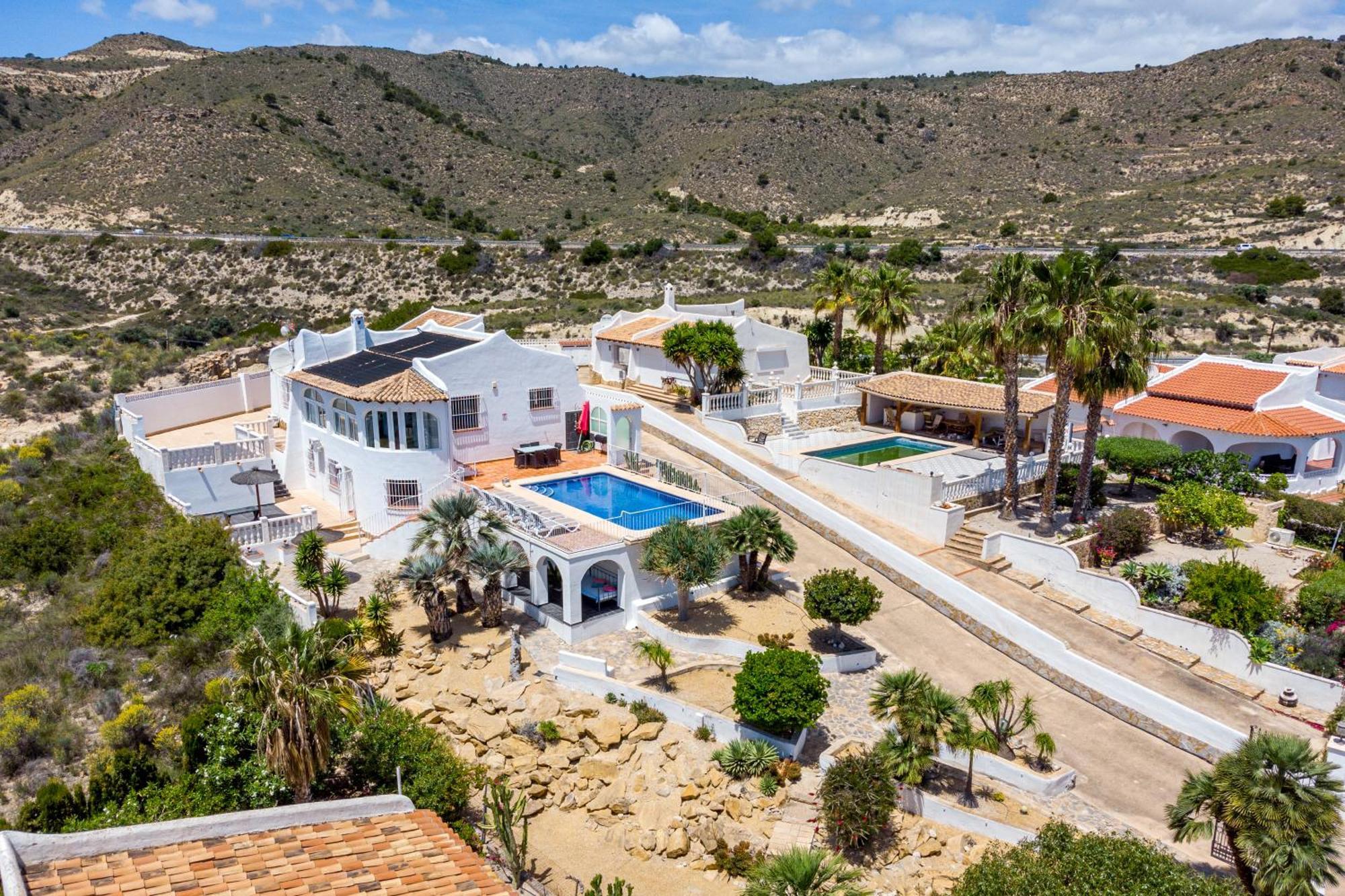 הוילה אל קאמפיו Casa Madronos מראה חיצוני תמונה