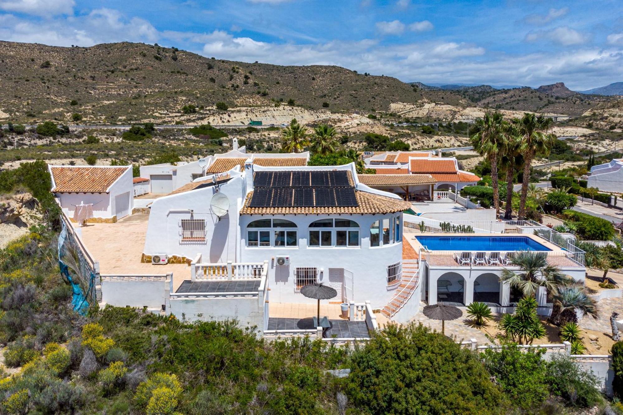 הוילה אל קאמפיו Casa Madronos מראה חיצוני תמונה